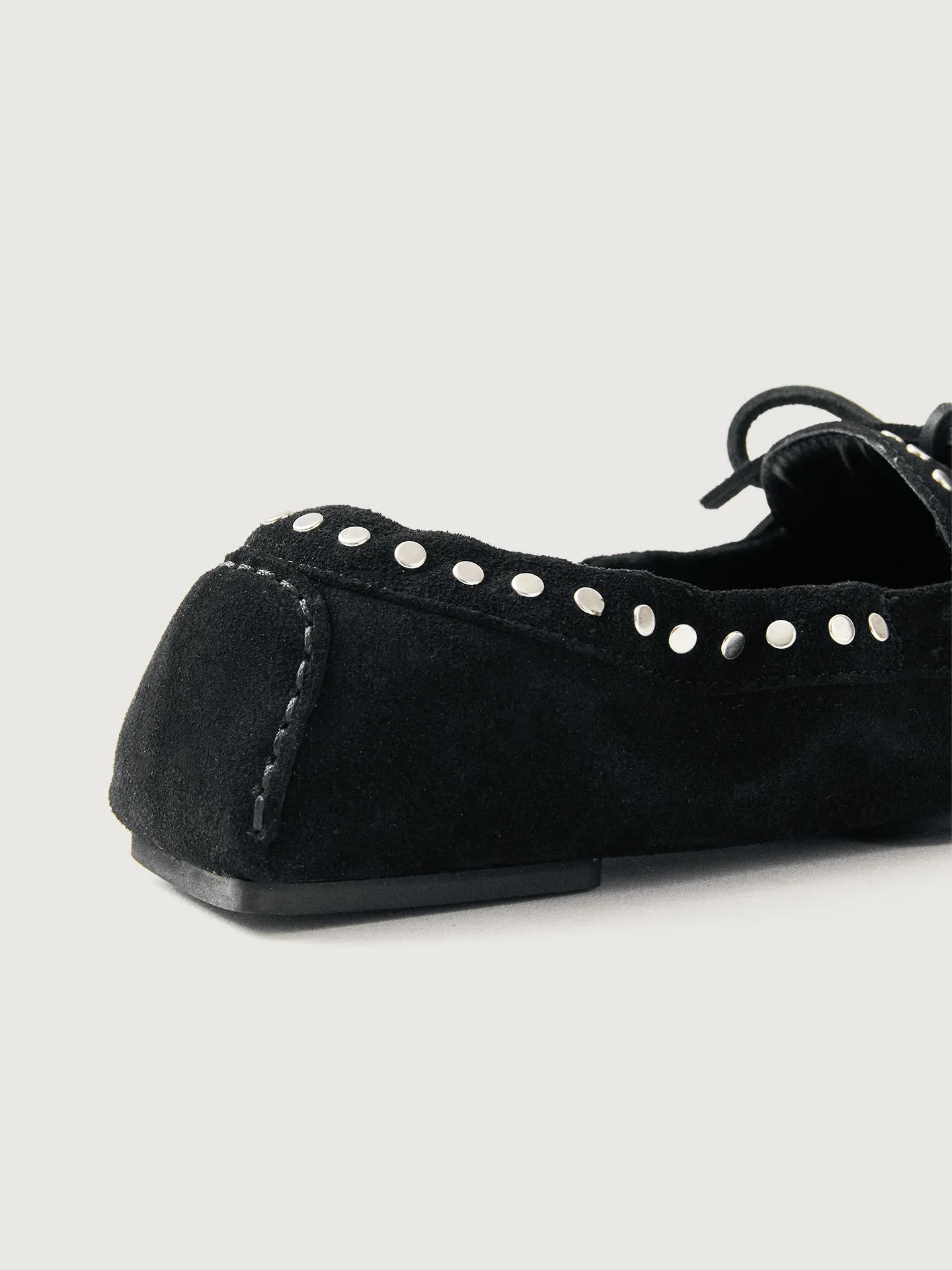 Calla Suede Studs - Black