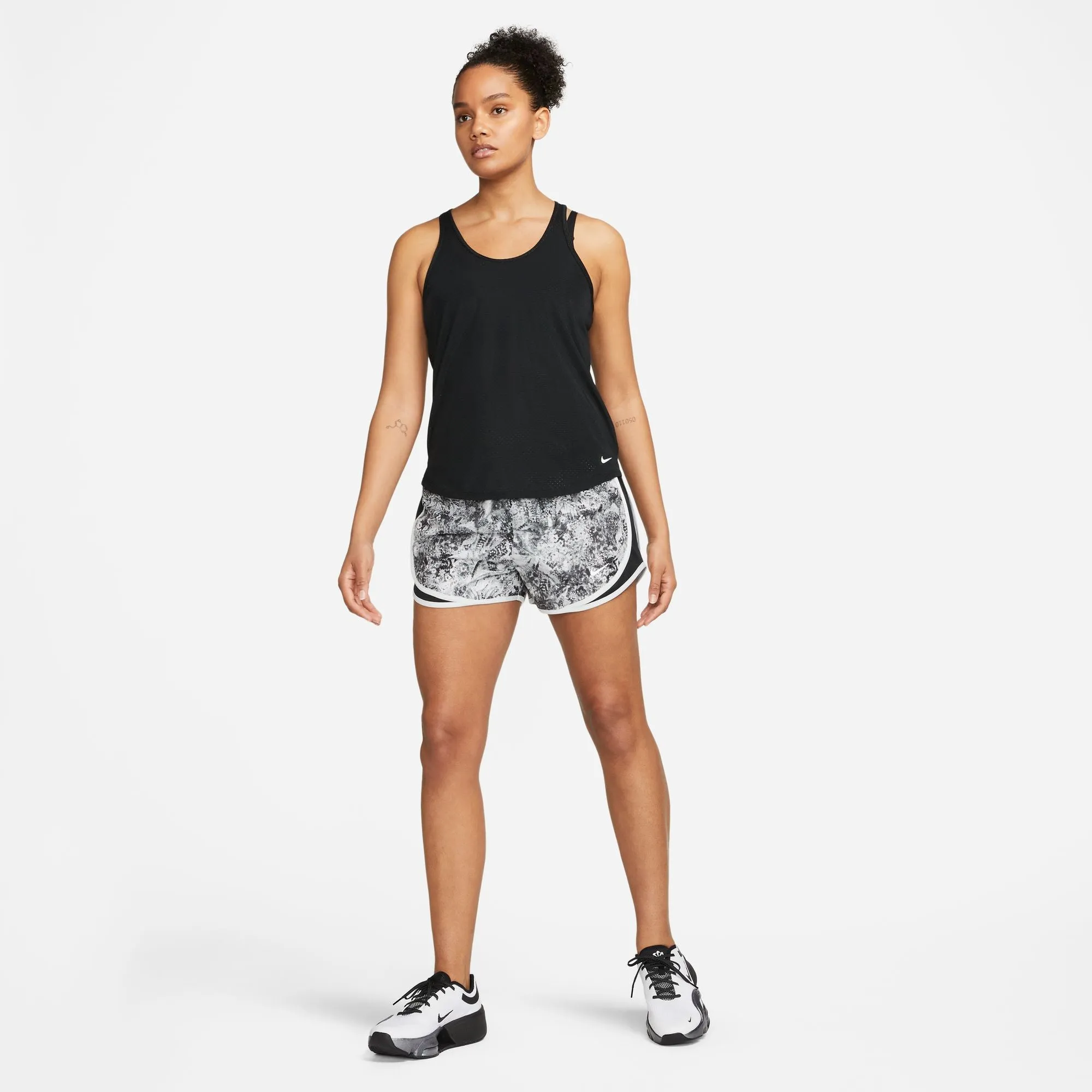 Nike Women's Dri-FIT One Breathe Tank Black / White