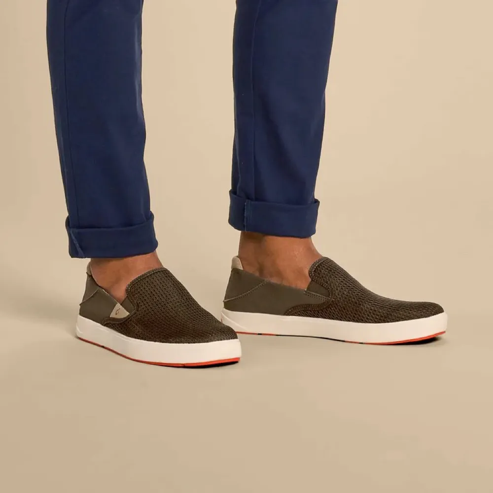 OluKai Men's Lae‘ahi Mesh Slip On in Kona