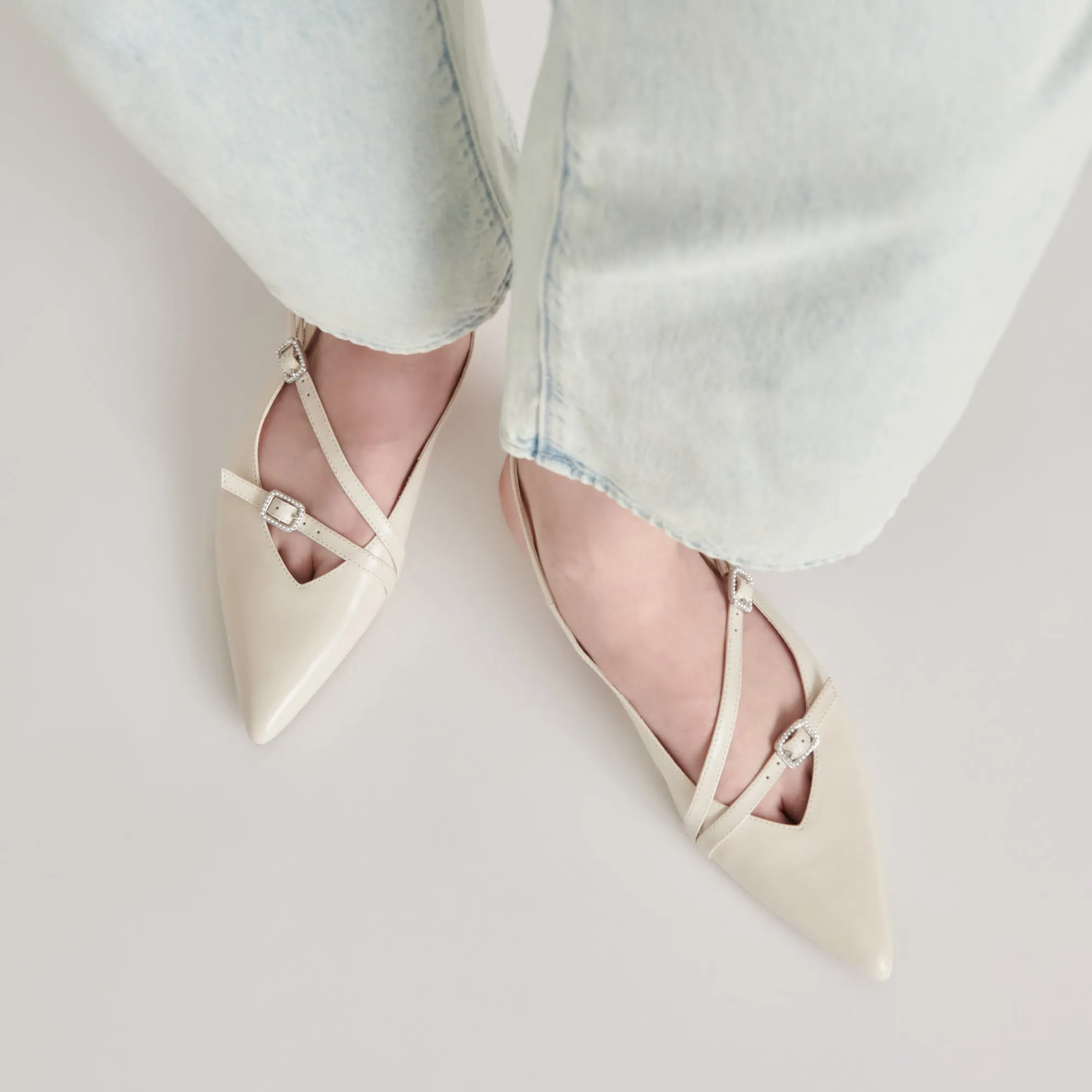 PAMLA PEARL FLATS IVORY CRINKLE PATENT