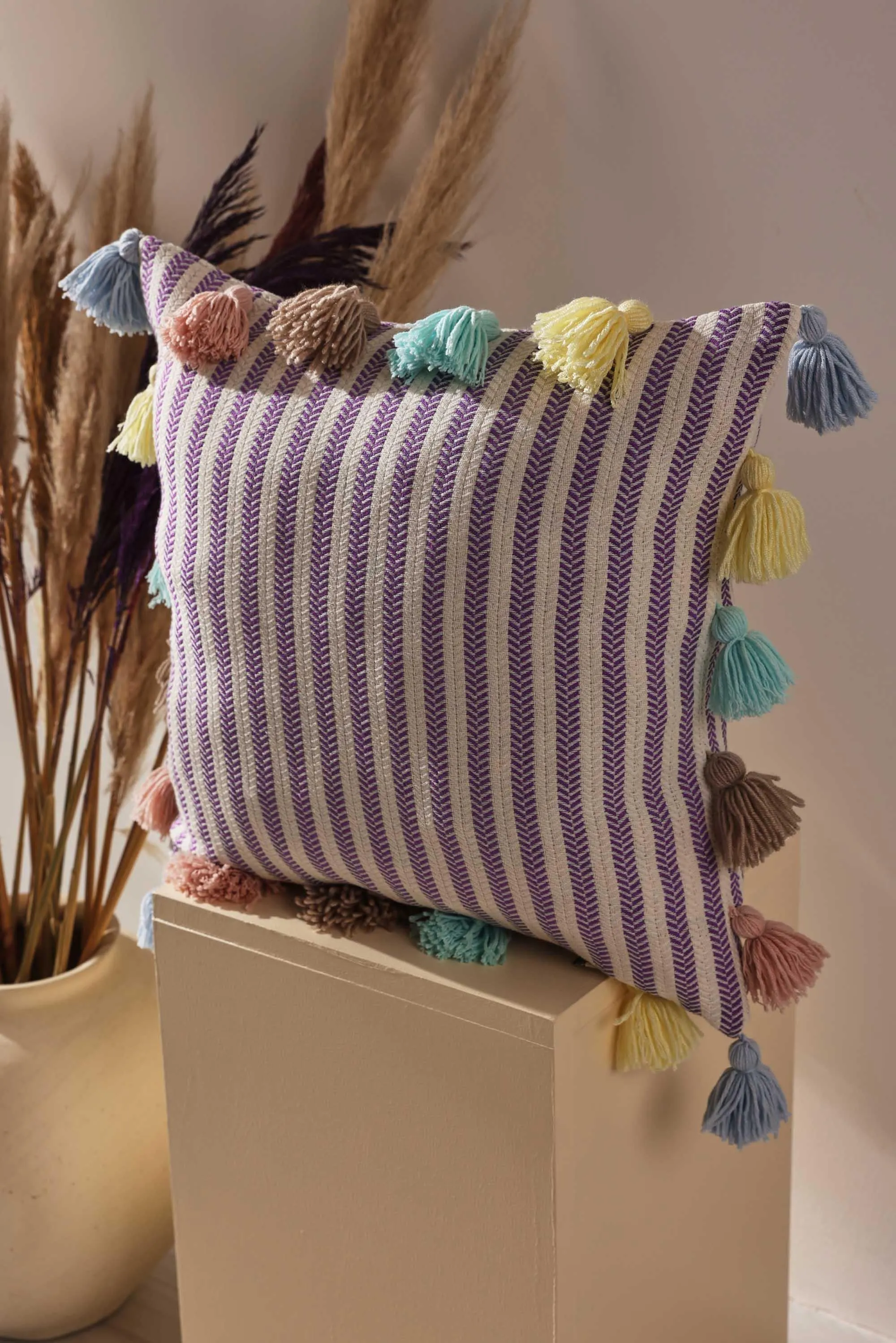 Striped-Patterned Pillow Cover with Plenty of Colourful Tassels on the Edges, 18x18 Inches Decorative Cushion Cover for Modern Home,K-272