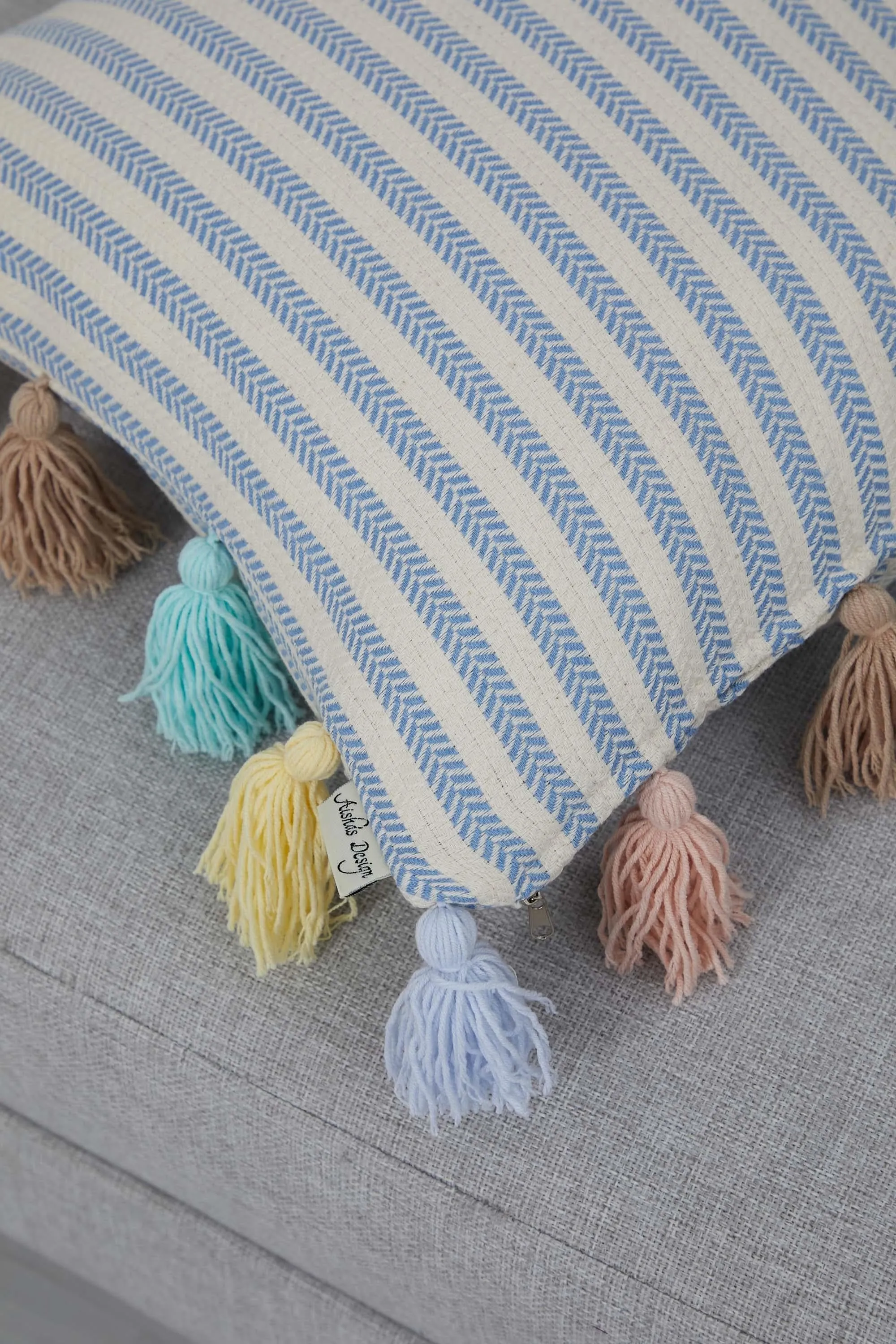 Striped-Patterned Pillow Cover with Plenty of Colourful Tassels on the Edges, 18x18 Inches Decorative Cushion Cover for Modern Home,K-272