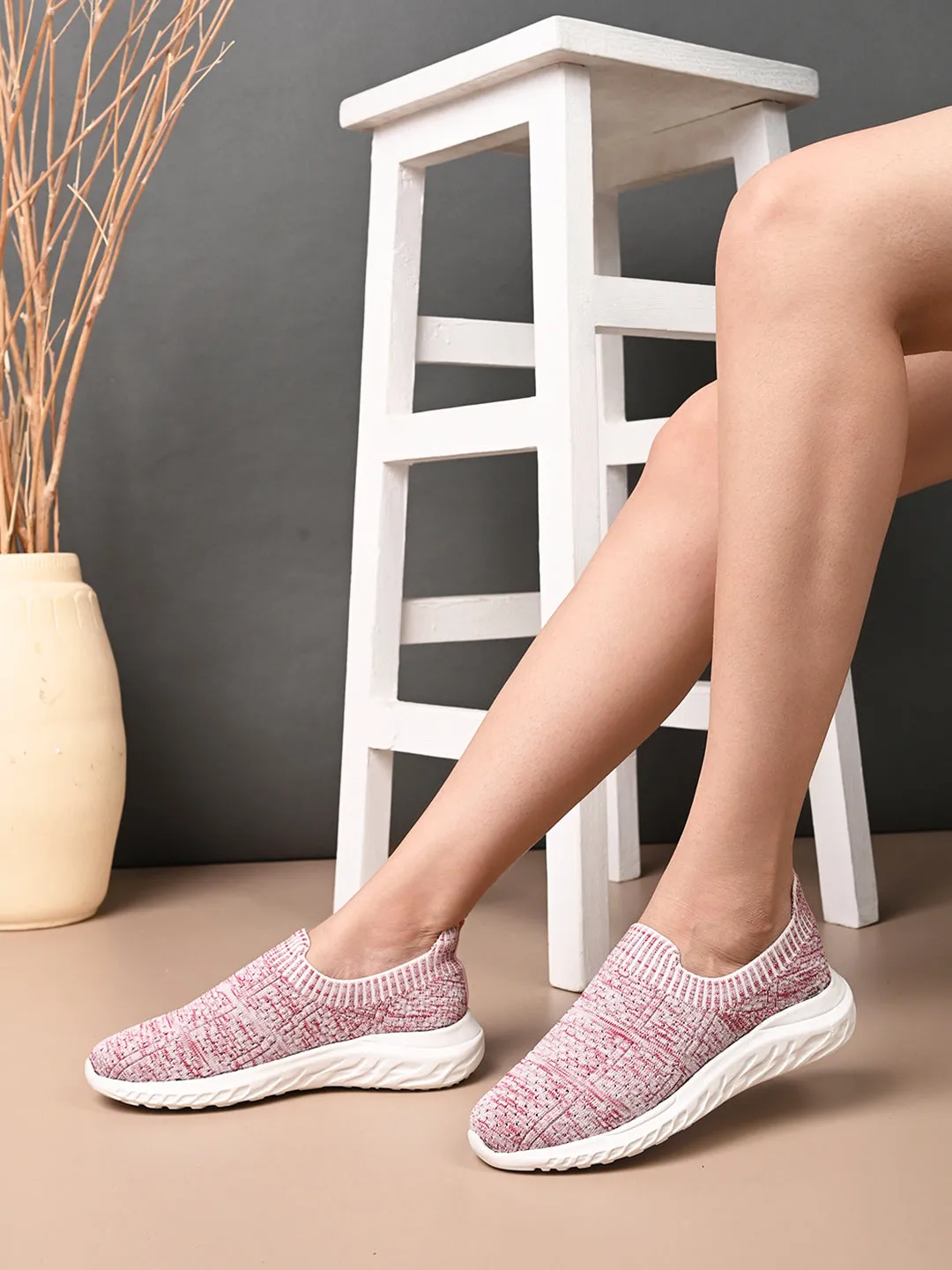 Women Round Toe Lightweight Sneakers